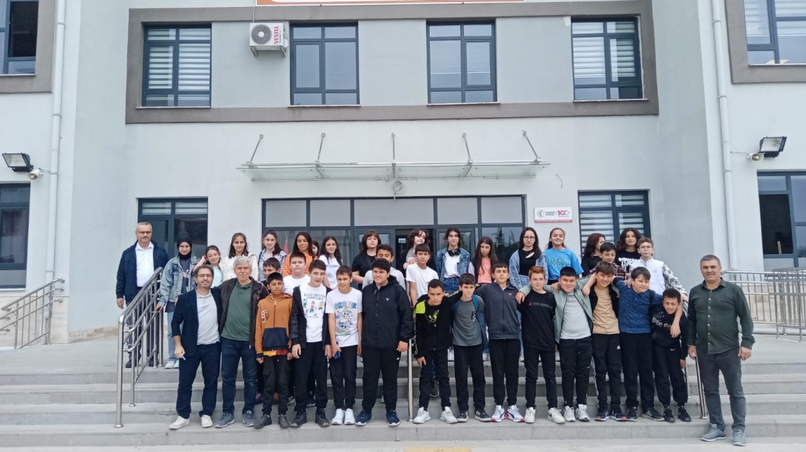 Bigadiç İlçesi Cumhuriyet Ortaokulu Öğretmenlerinin ve Öğrencilerinin Okulumuzu Ziyareti