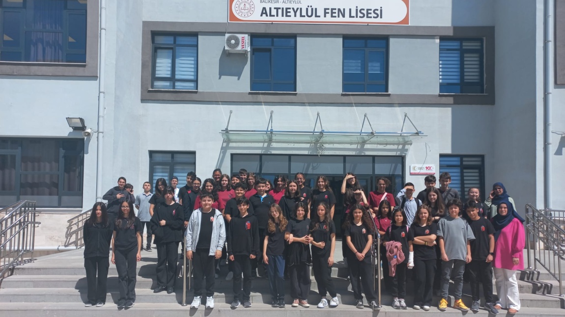 Altıeylül İlçesi Burhan Erdayı Ortaokulu Öğretmenlerinin ve Öğrencilerinin Okulumuzu Ziyareti