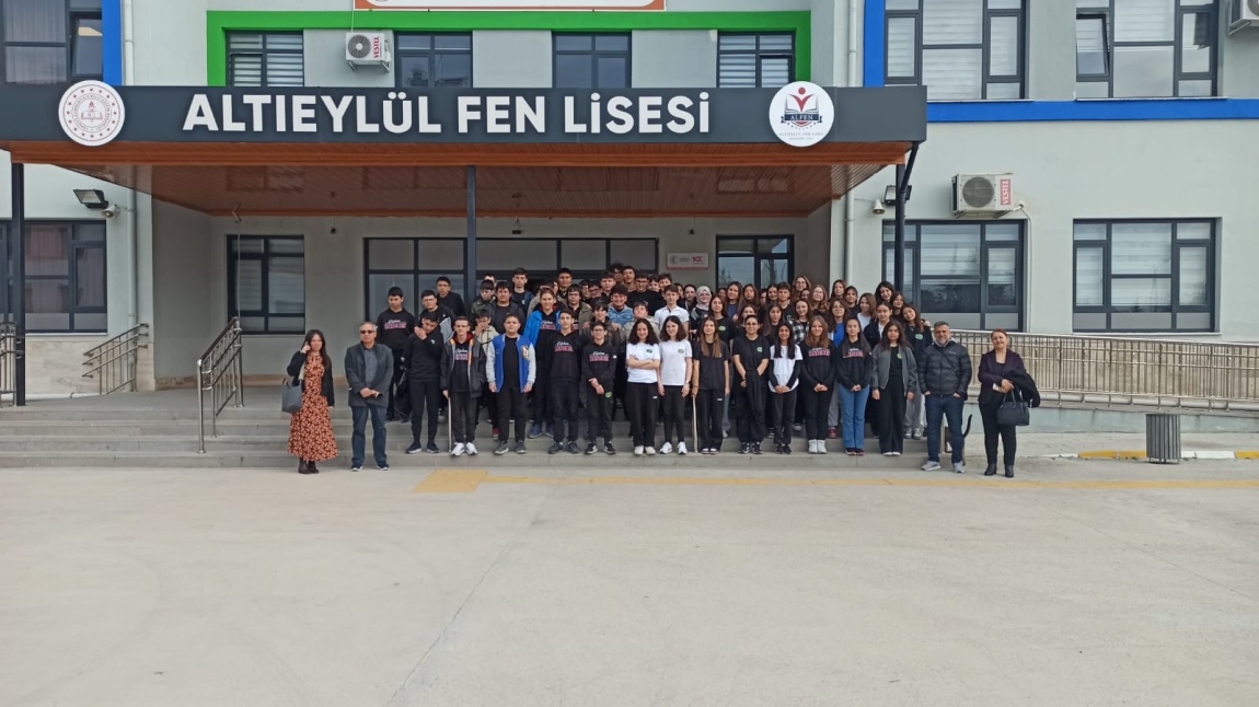 Karesi İlçesi Çiğdem Batubey Ortaokulu Öğretmenlerinin ve Öğrencilerinin Okulumuzu Ziyareti