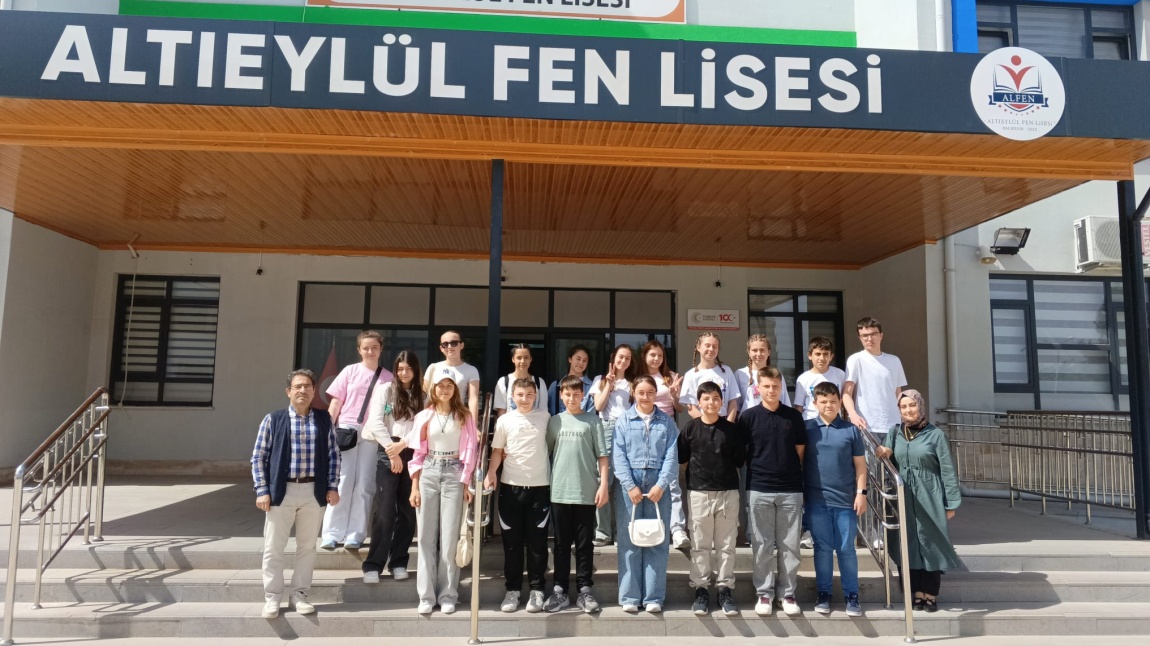 Gönen İlçesi Mehmet Ahmet Genç Ortaokulu Öğretmenlerinin ve Öğrencilerinin Okulumuzu Ziyareti