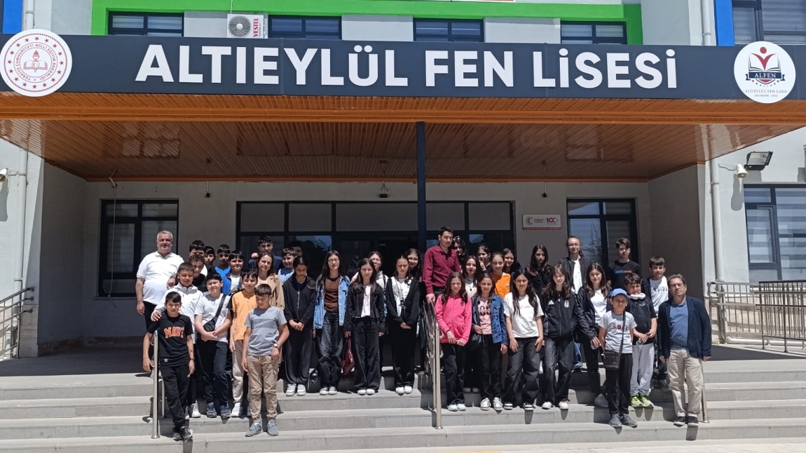 Bigadiç İlçesi Eti Maden İmam Hatip Ortaokulu Öğretmenlerinin ve Öğrencilerinin Okulumuzu Ziyareti