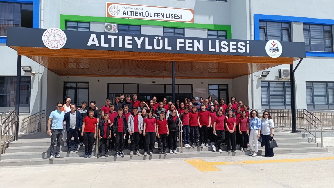 Altıeylül İlçesi Mehmet Akif Ersoy Ortaokulu Öğretmenlerinin ve Öğrencilerinin Okulumuzu Ziyareti